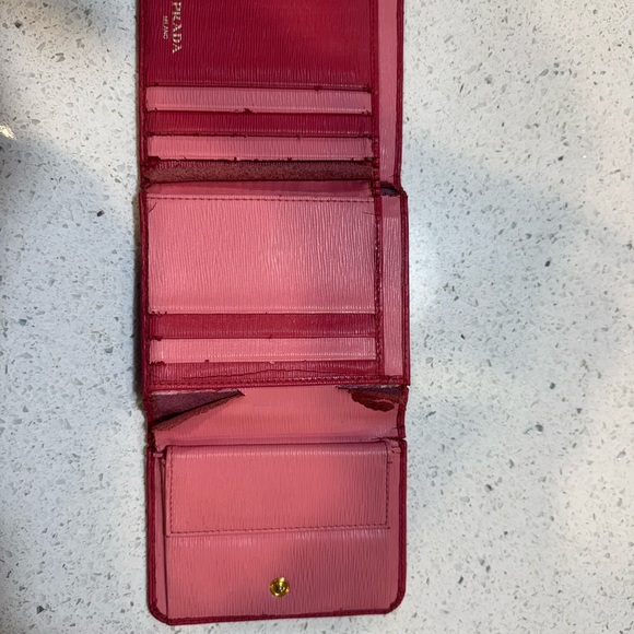 Authentic Prada Pink Wallet - Picture 4 of 5